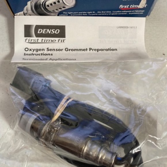 Denso 234-4363 Oxygen Sensor (Air and Fuel Ratio Sensor) - Picture 2 of 7
